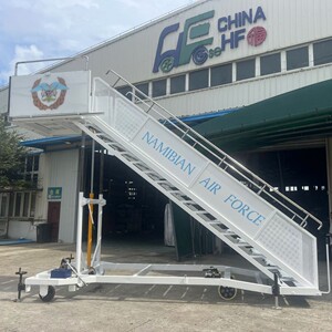 HF航福制造商 手推客梯车 机场旅客登机梯 普通客梯车