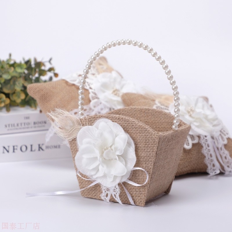 乡村风格花童篮子珍珠手柄粗麻布黄麻篮婚礼手提麻布花篮戒枕套装