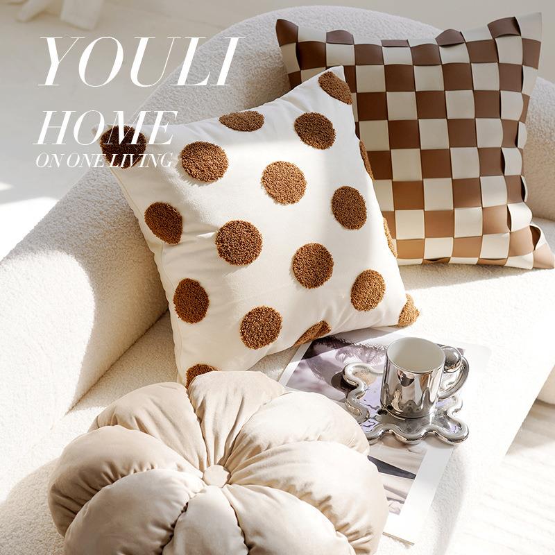 0级奶油客色高北欧圆点棕色法式抱枕床套靠枕厅沙发卧上飘窗靠垫