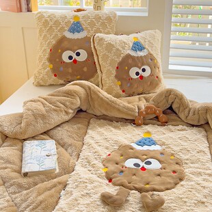加厚保暖卡通可爱抱枕被子两用二合一毛毯车载靠垫办公室午休新款