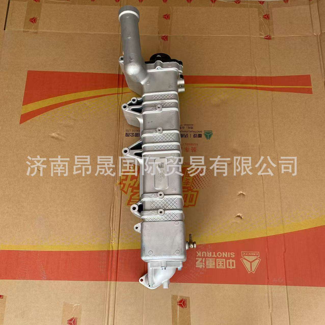 重汽HOWO T7H 汕德卡曼MC11/13发动机EGR冷却器 202V08100-7203