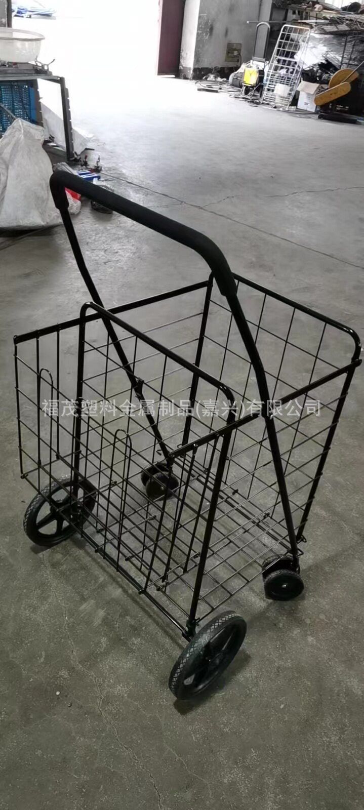 厂家可生产铁制行李车购物车带小篮筐可折叠菜篮车手推车