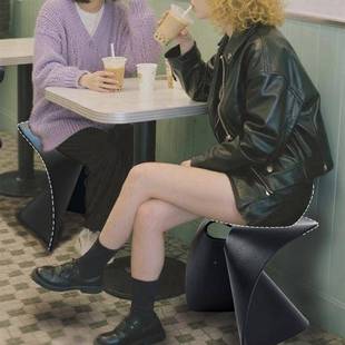 3163实形轻奢设计款 板凳异创意小凳子家用可摞叠子餐木椅凳茶凳妆