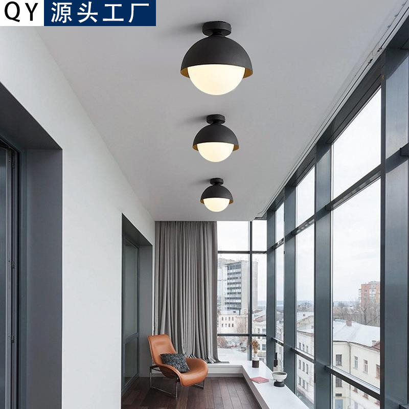 现代简约北欧圆形过道吸顶灯
