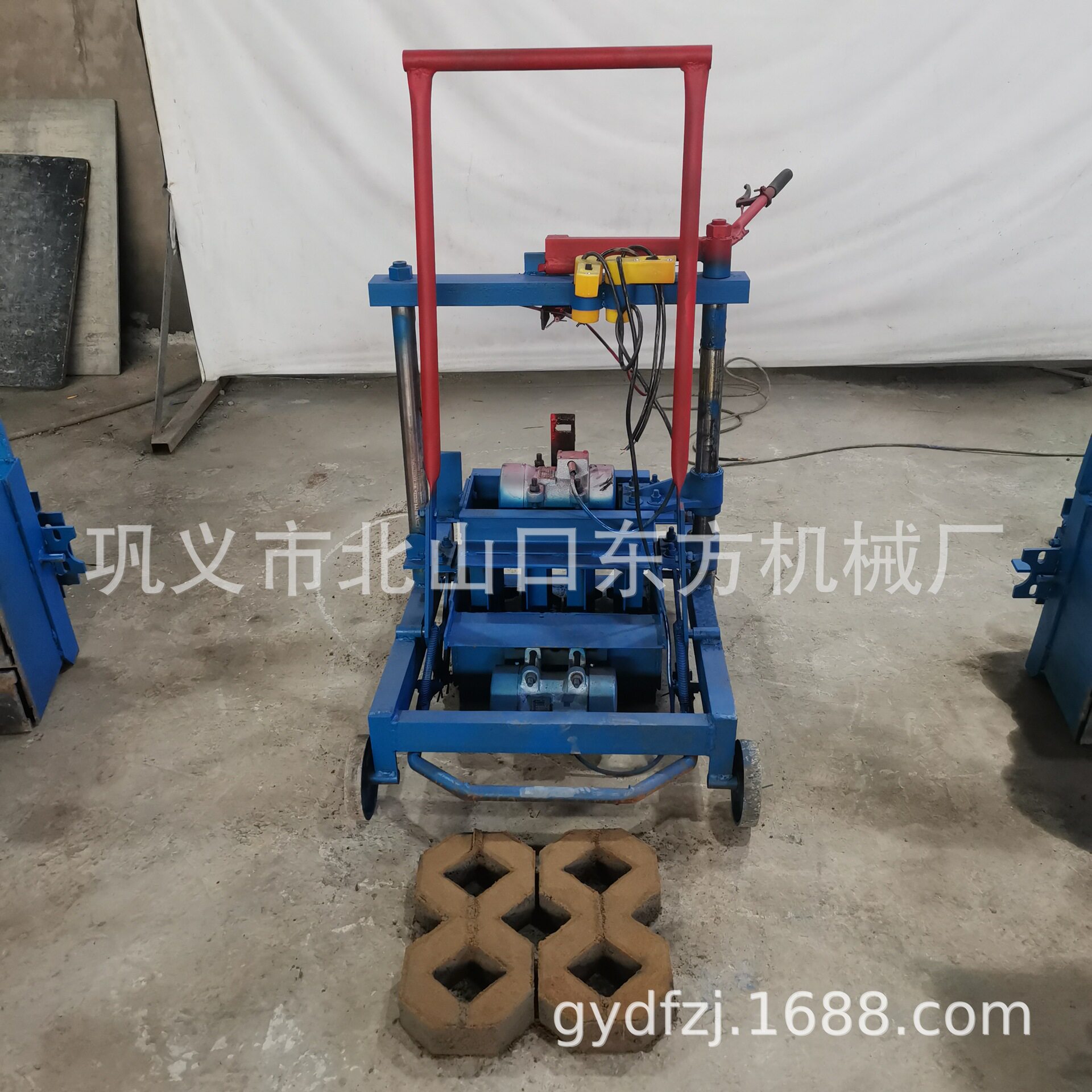 小型移动八字植草砖路面密度高