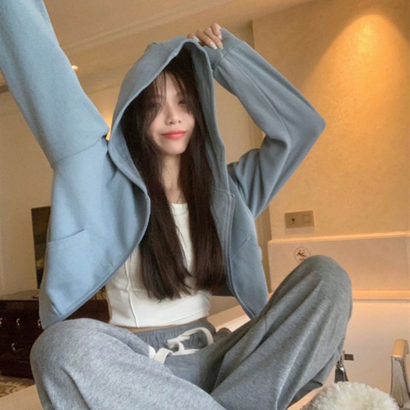 玫红色短款卫衣女春秋季2024新款小个子休闲运动连帽拉链开衫外套