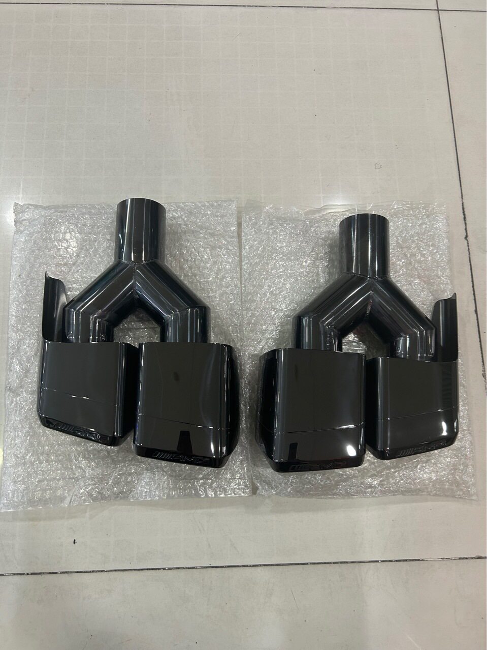 钢琴黑改装奔驰W204C级W212E级AMG尾喉C63 E63方口双出四出排气管
