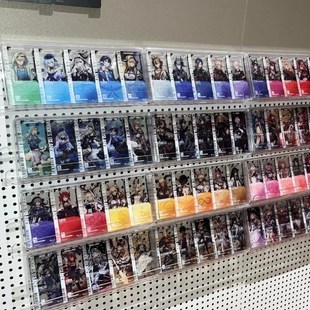 明日方舟通行证收纳盒壁挂上墙免打孔透明亚克力动色纸吧唧展示架