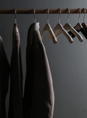 樟木实木衣21658架防家无痕滑防用肩角多功能衣纳柜收挂钩木衣架