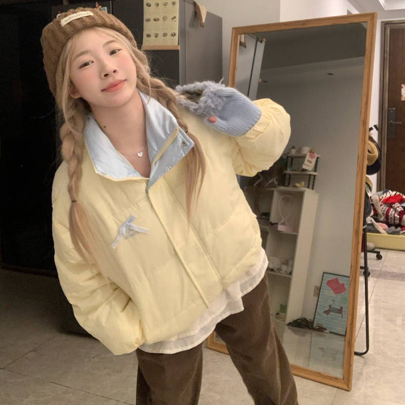 实拍2026冬羽绒服甜美风蝴蝶结奶黄色立领棉服女小个子面包服棉衣