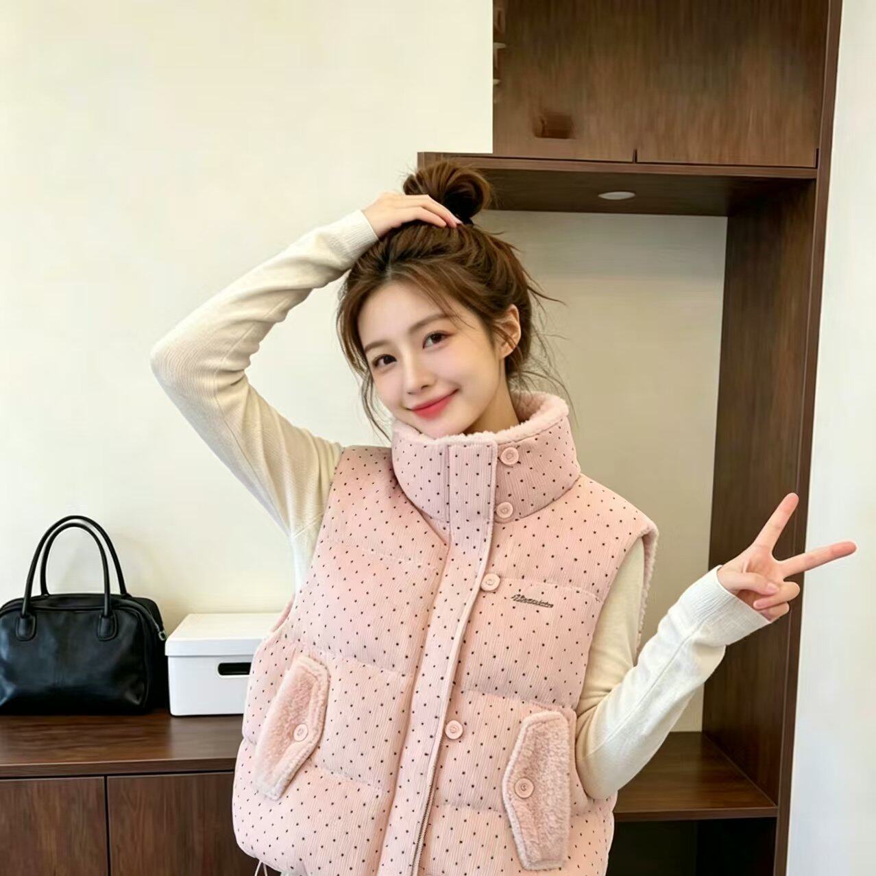 秋冬季韩版百搭甜美波点棉服马甲小个子日系保暖时尚无袖坎肩