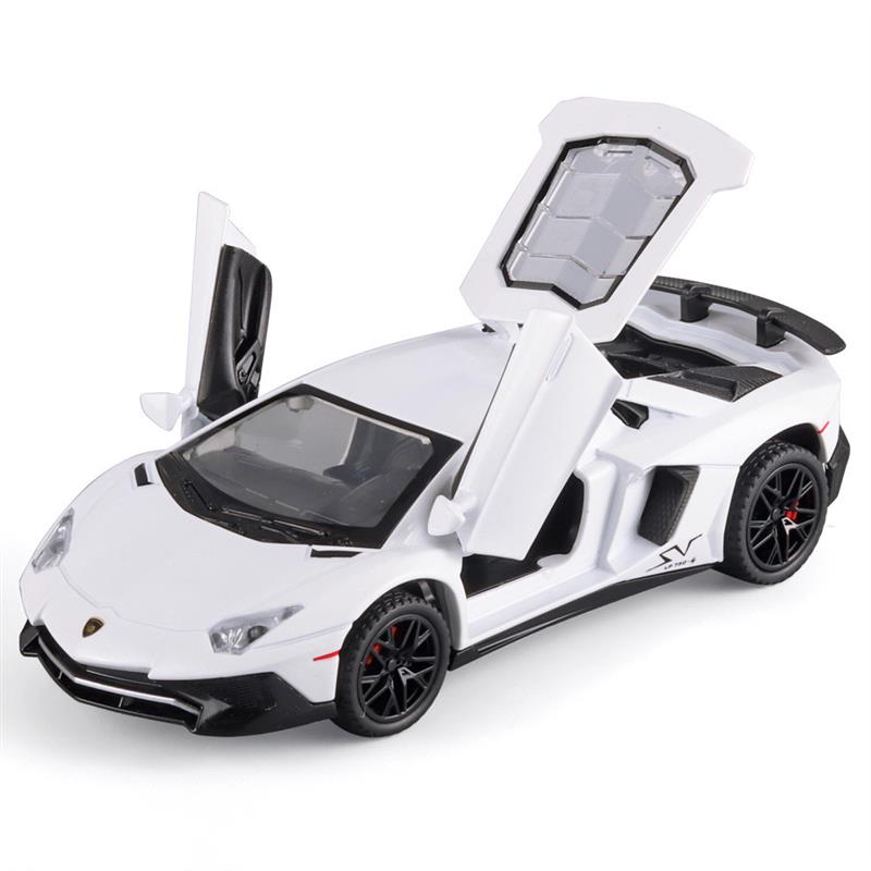 1:32兰博LP750J合金车模 灯光回力开门 带底座模型