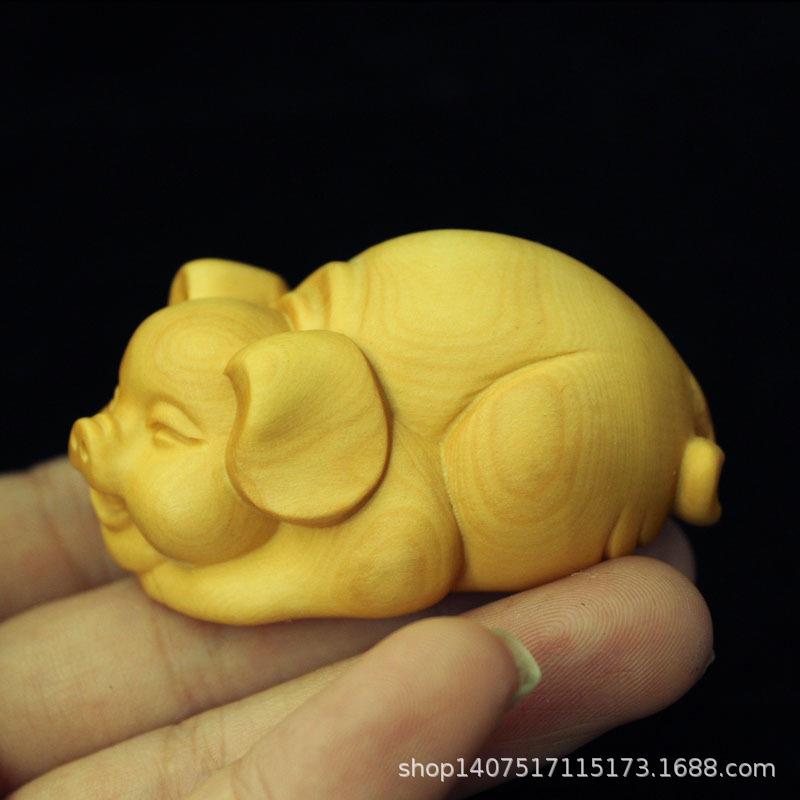 小叶黄杨木雕猪年吉祥物萌宠小猪手把件雕刻木质工艺品招财摆件