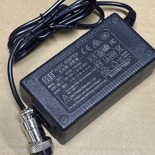 迪智DSS48-1263000 MH1205大气采样器12.6V3A 8孔航空插头电源