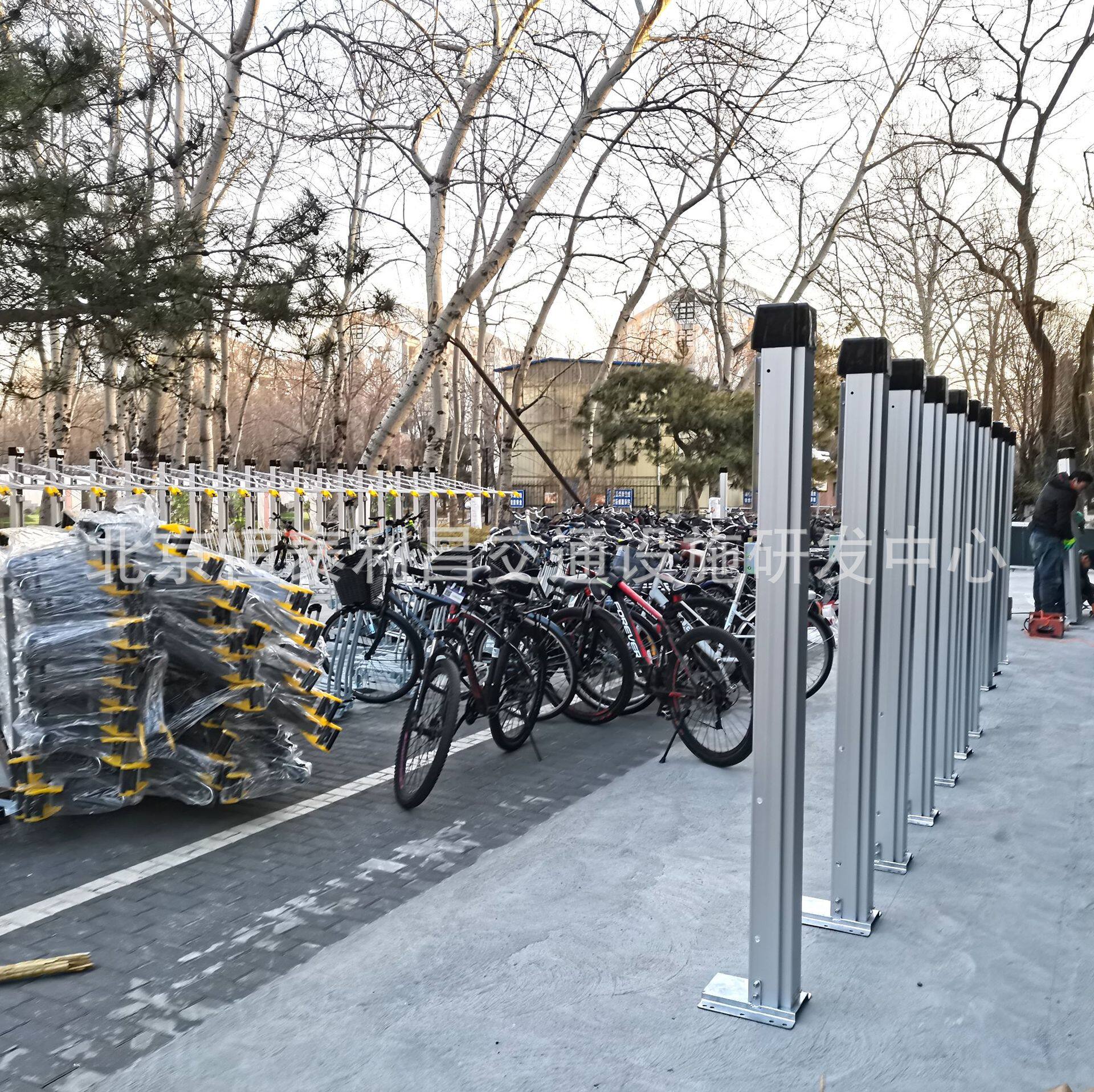 北京地铁口自行车立体停车架 双层自行车停放架  自行车停车设备