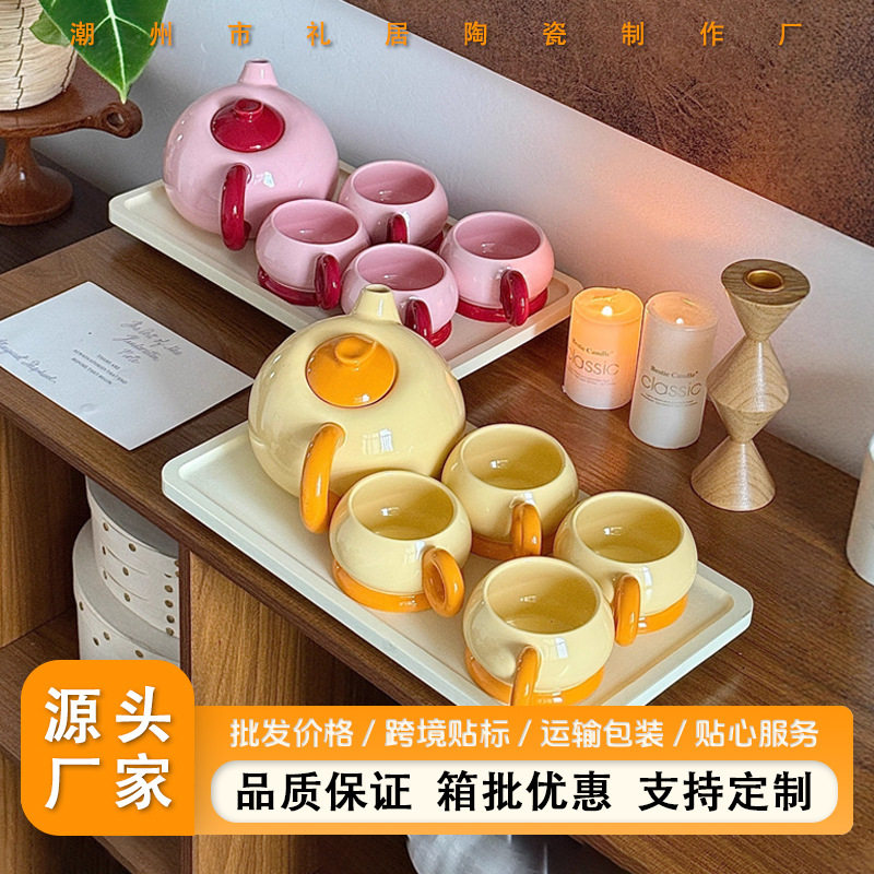 批发小黄红帽系列釉下彩陶瓷水具茶壶套装家用客厅泡茶喝水喝咖啡