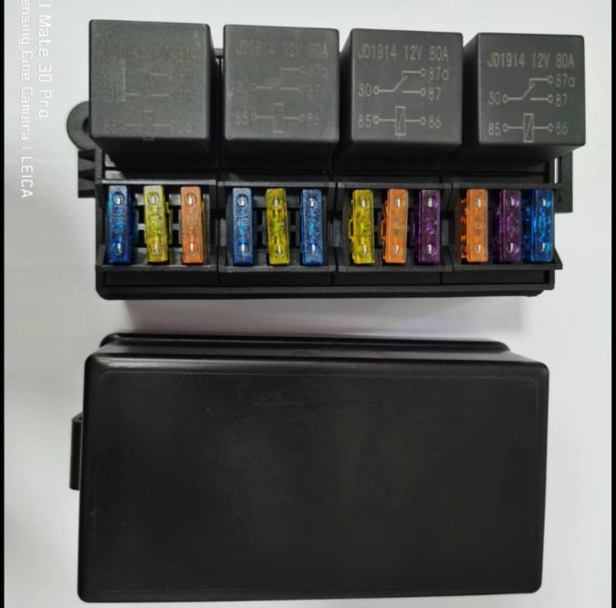 通用汽车船用12V-24V4路继电器12路保险丝盒 保险座汽车电路刀片