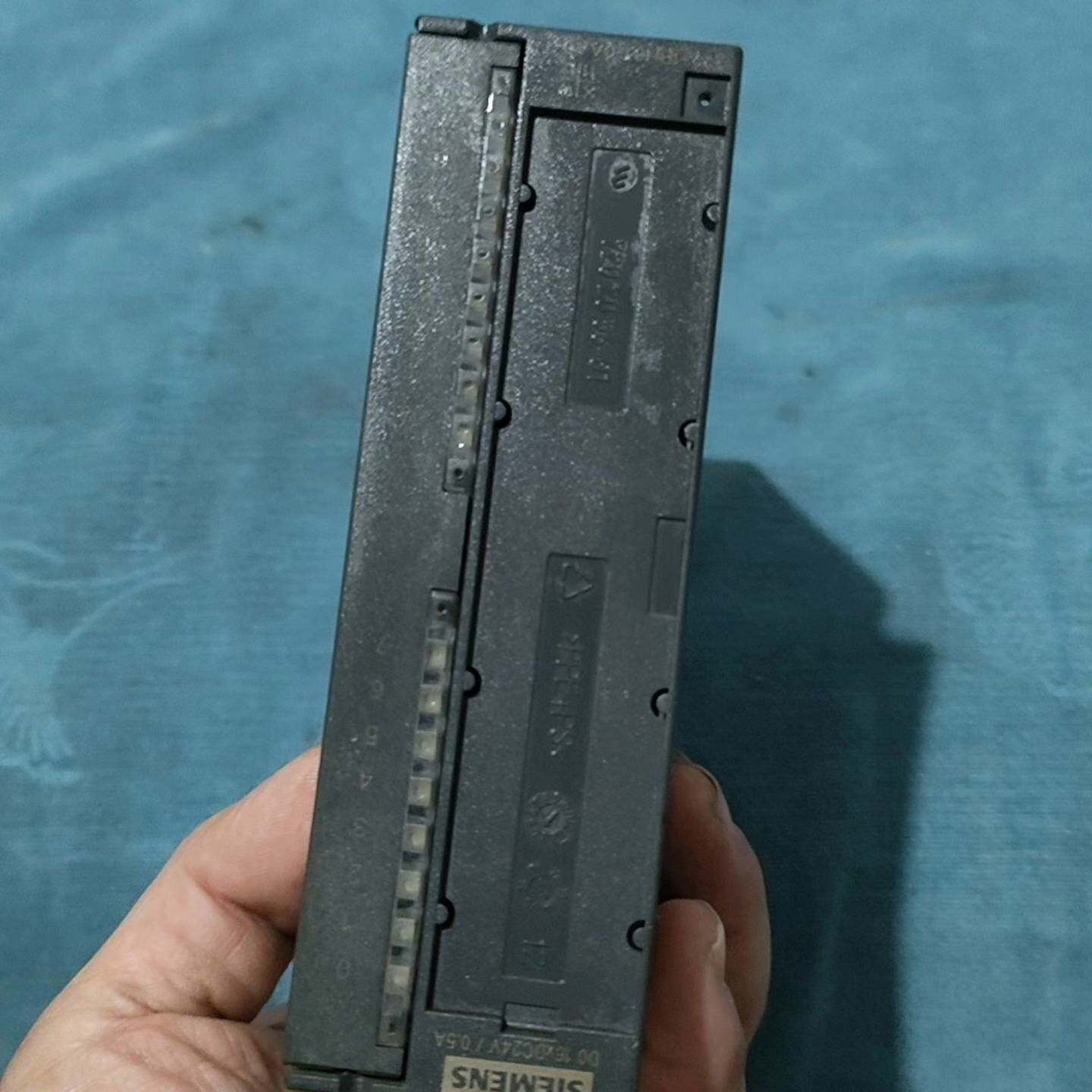 可维修西门子6ES7 322-1BH01-0AA0功能正常包好