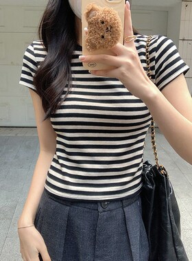 速发黑白条纹t恤圆024新款夏季2领设计感小众正肩短衣上款体恤