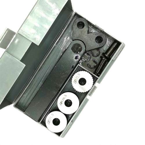 现货厂家供应牌多种齿距7pcs滚花刀双轮滚花刀滚花工具套装