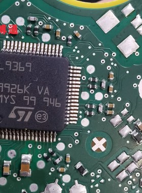 汽车电脑板ZWt L9369 40343 76E240 QN0404  LM3H tMJ 002935HP