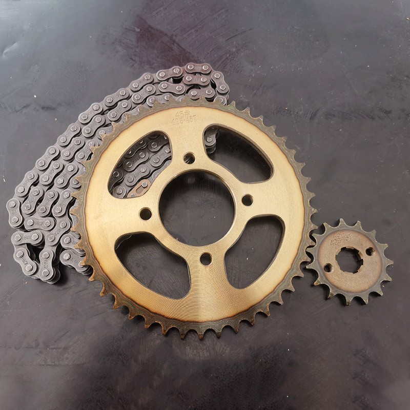 摩托车金刚150太子车125链条大飞轮链轮链盘套链牙盘加厚齿轮配件