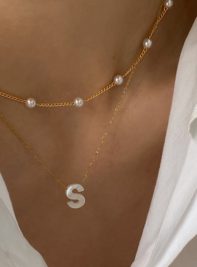 Peri'sBox Natural Sea Shell Letter Necklace Thin Chain I