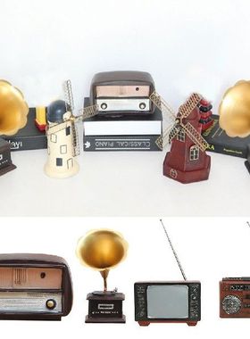 Vintage Resin European Retro Gramophone Trumpet Model