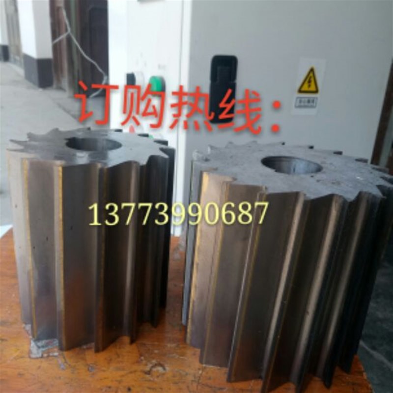 塑料切粒机滚刀/塑料切粒机刀片/镶合金刀口。不锈钢整体刀体定做