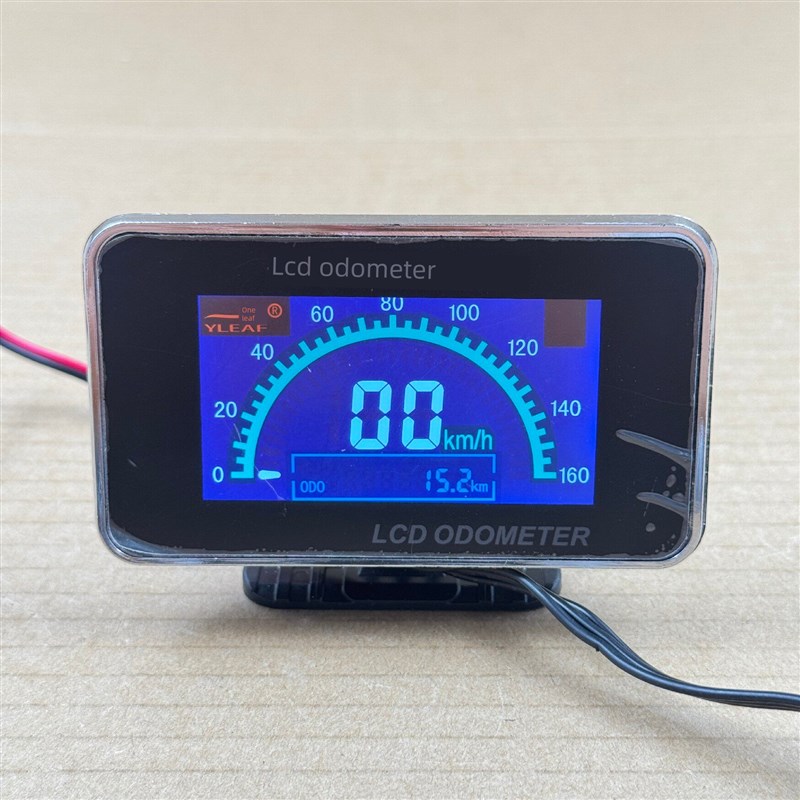 一叶汽车里程表货车迈速表车速码表厢型车改装数字显示表电压通用