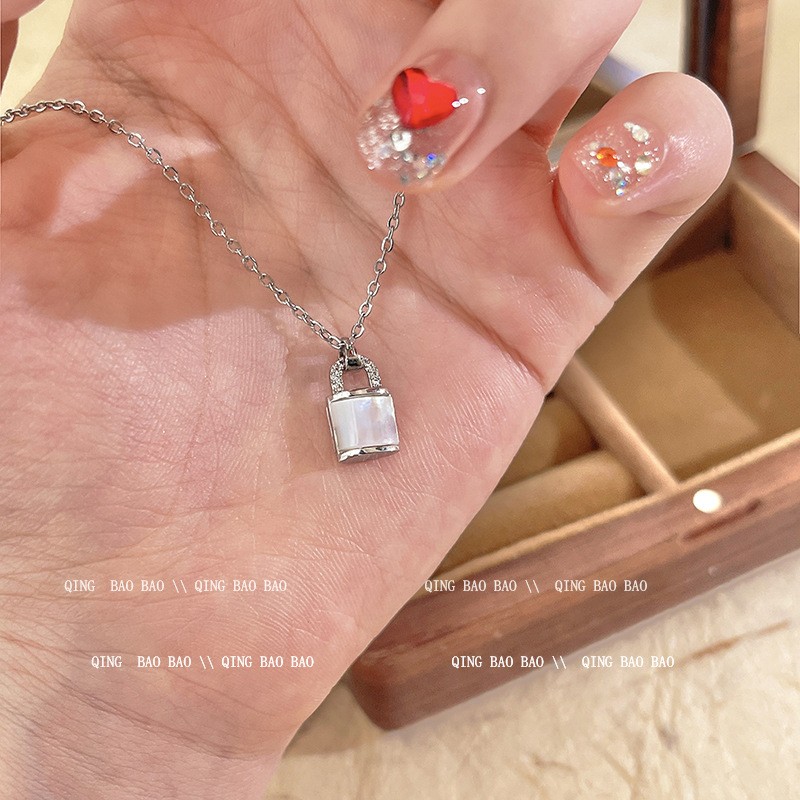 小锁头镶钻钛钢项链女韩国简约ins潮小众轻奢网红锁骨链个性颈链