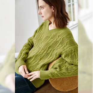 秋冬款女式毛衣V领设计感纯色麻花通勤百搭针织衫女