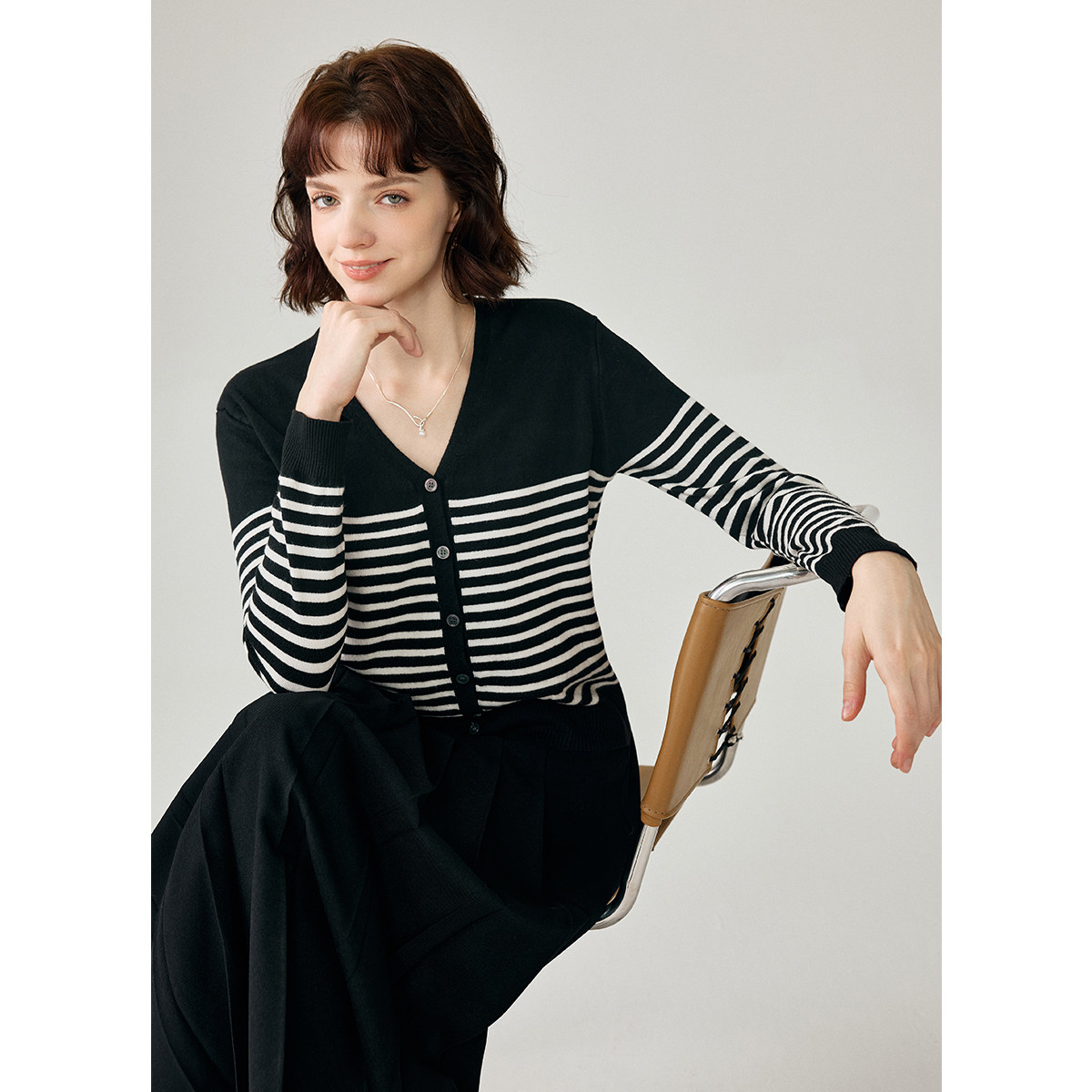 纳纹秋款新条纹针织衫撞色V领上衣针织开衫毛衣百搭针织衫女,女装/女士精品,毛针织衫,淘宝优惠券,粉丝福利购,淘宝优惠卷