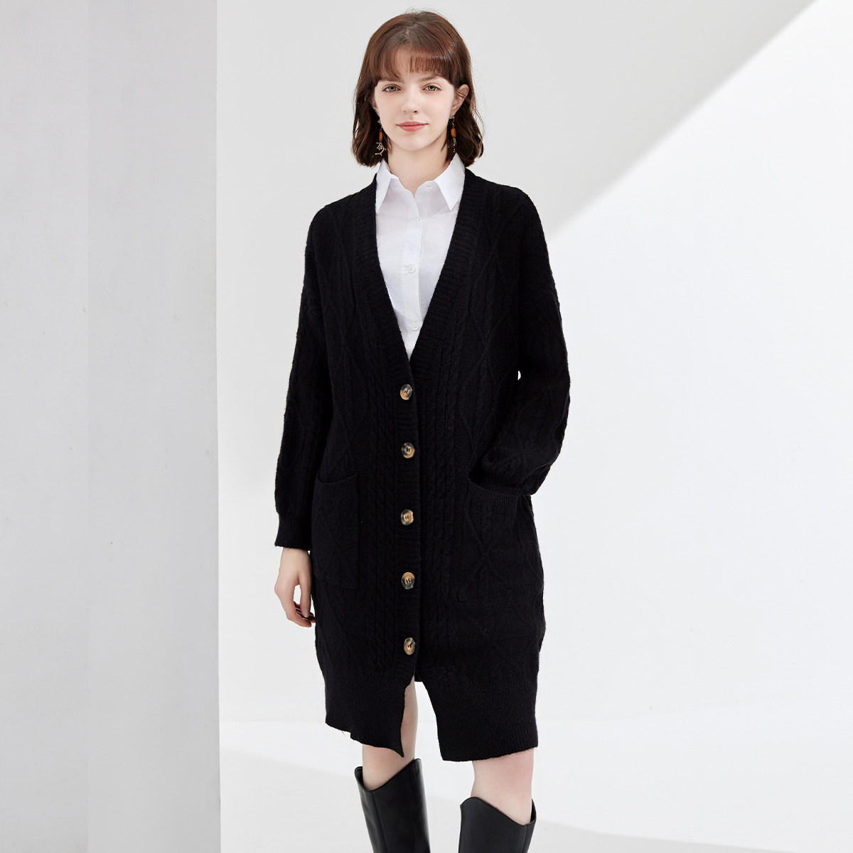 纳纹2025秋冬款纯色麻花毛衣外套女百搭过膝针织长款开衫女外穿