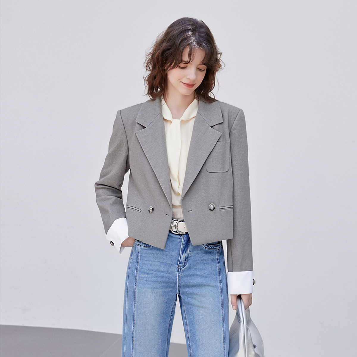 2026春款双排扣休闲西装外套撞色短款小西服外套女图片