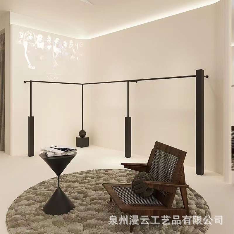 服装店展示架简约黑色铁艺加厚挂衣服架子上墙落地挂衣杆陈列货架