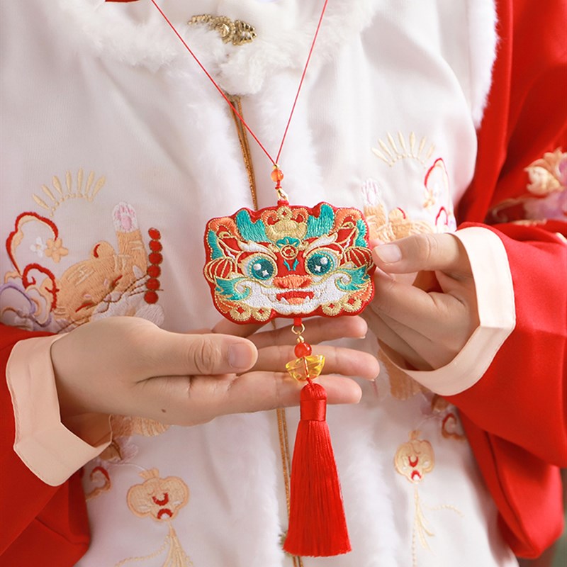 龙年香囊刺绣禁步挂颈香包香包国潮随H身挂件汉服配饰新年荷包礼