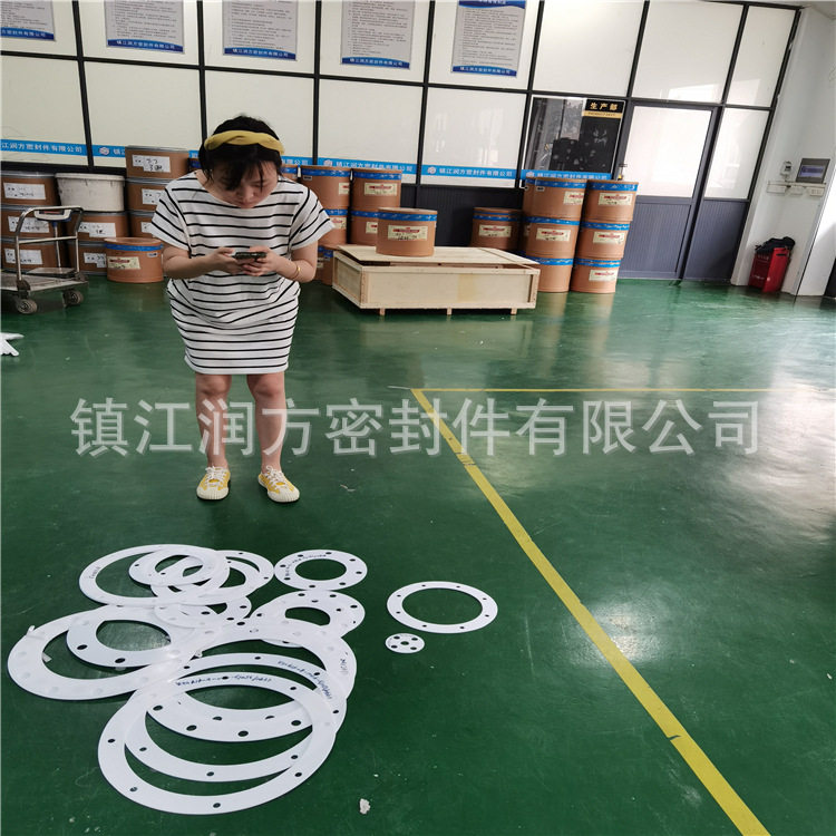 聚四氟乙烯薄膜垫片带孔四氟点破承接平整度好