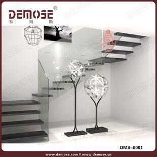 简约设计理念隐藏龙骨楼梯悬挂玻璃护栏钢木楼梯玻璃护手栏杆