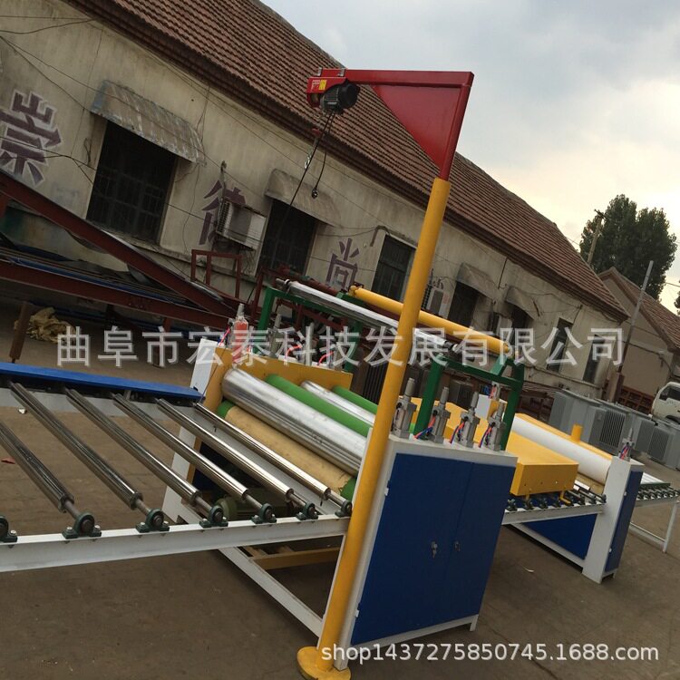 山东1320型中纤板 密度板贴纸机 卫生间管道护角板热转印机