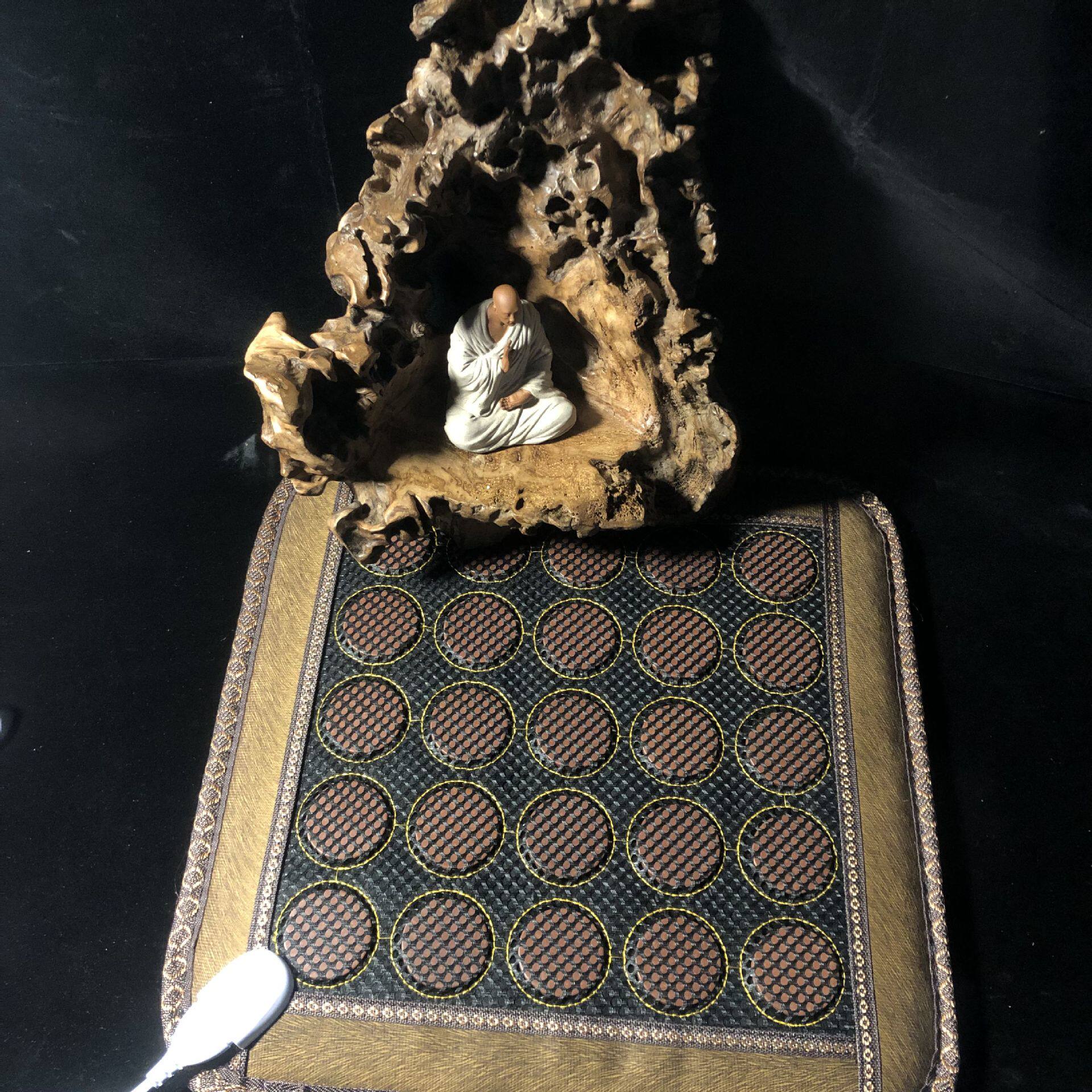 泗水滨红黄砭石坐垫数显温控可加热可定时保健温灸久坐厂家批发