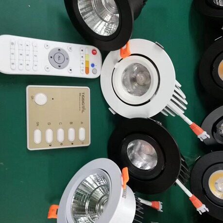 LED调光调色可调角度象鼻射灯