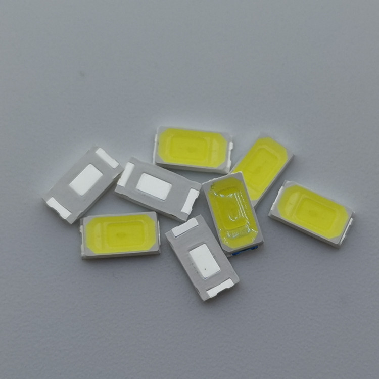 现货LED灯珠白光发光二极管 5730灯珠贴片60-65LM 厂家大量供应