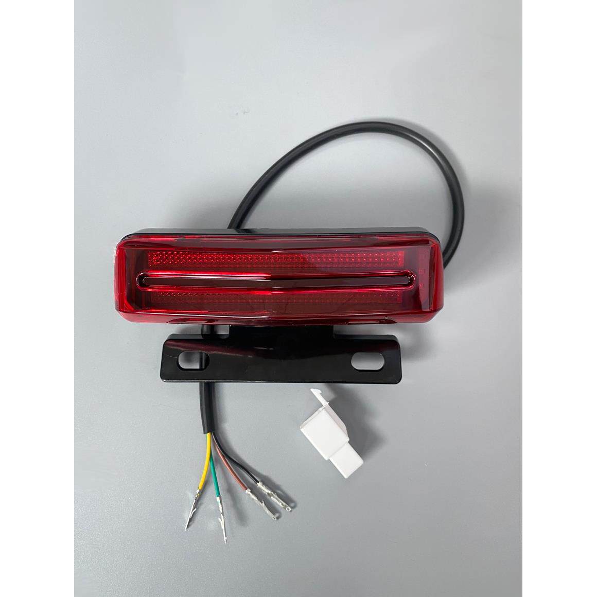 电动车尾灯48/60V行车灯刹车灯二合一尾灯LED灯电动车夜行灯4线