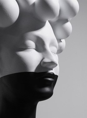 现代轻奢软装饰品售楼处样板间神秘女人物造型酒店艺术品雕塑摆件