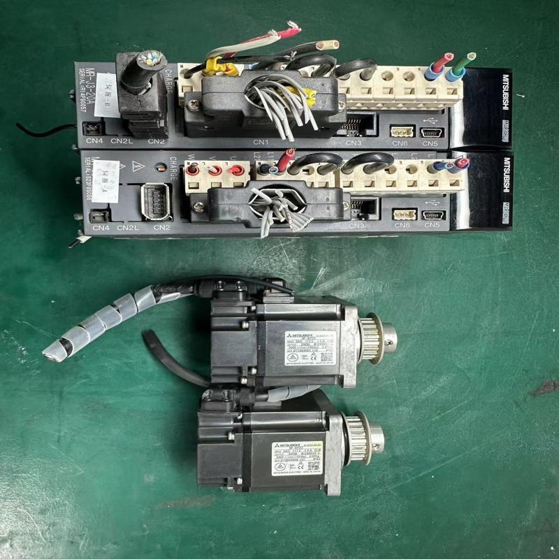 议价三菱MR-J3-20A，HF-KP23，单套价格。