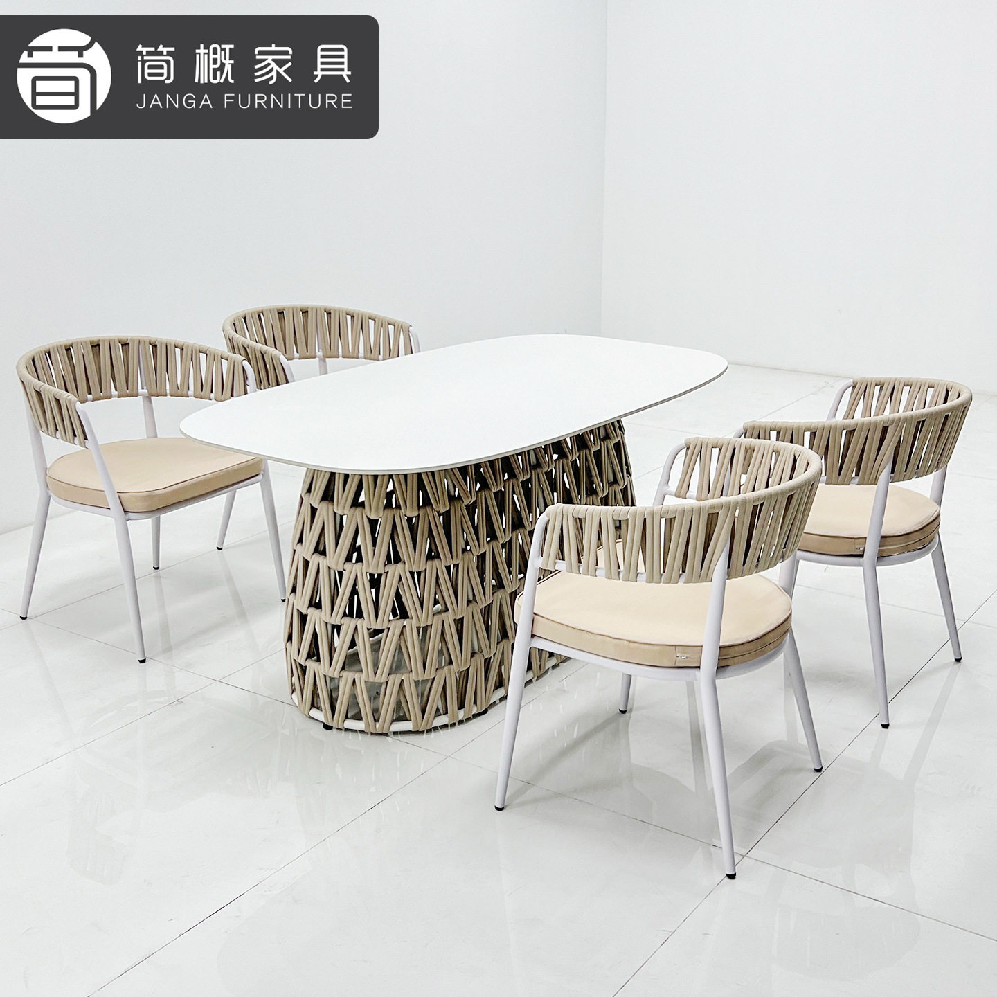 户外酒店民宿餐桌椅庭院别墅花园一桌四椅家具休闲露台岩板圆桌椅