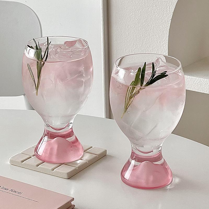 ins风粉色山脉厚底观山杯