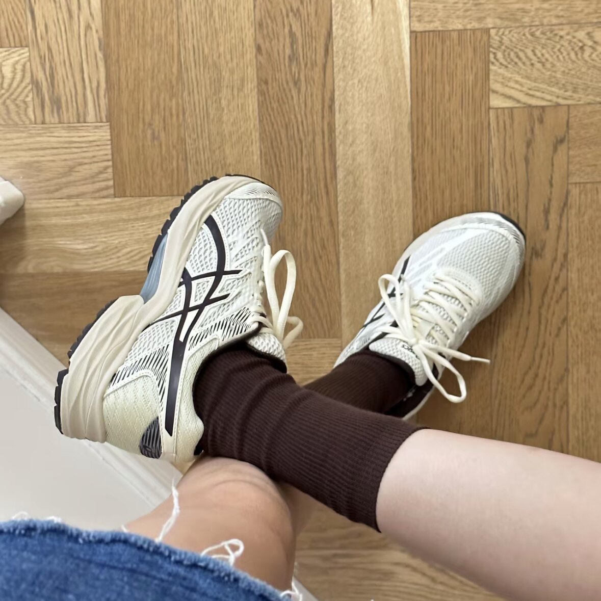ASICS亚瑟士 Gel-Flux 4 体考中短距离减震耐磨透气低帮跑步鞋