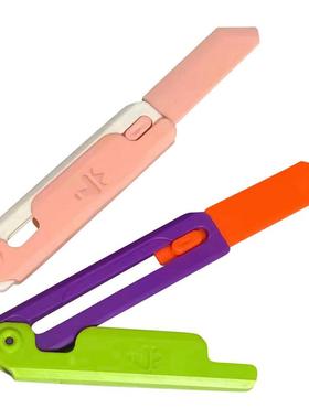 Explosive 3D Gravity Knifes Carrot Knife Decompressions Push